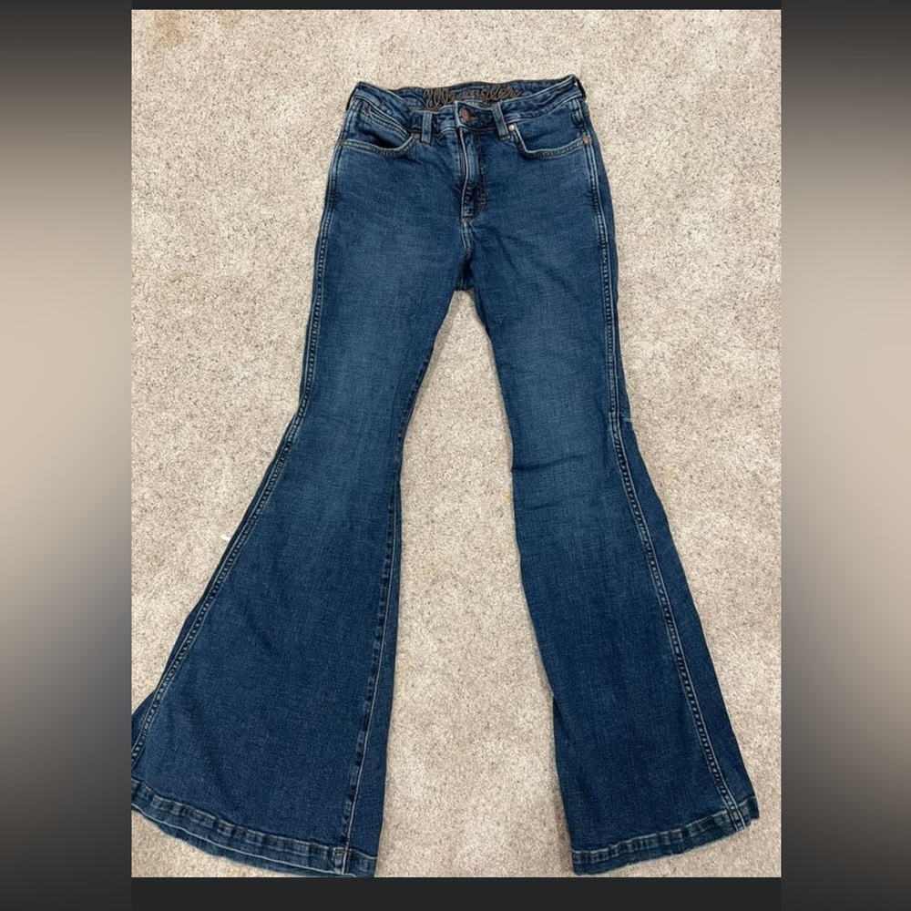 Wrangler retro high rise flares